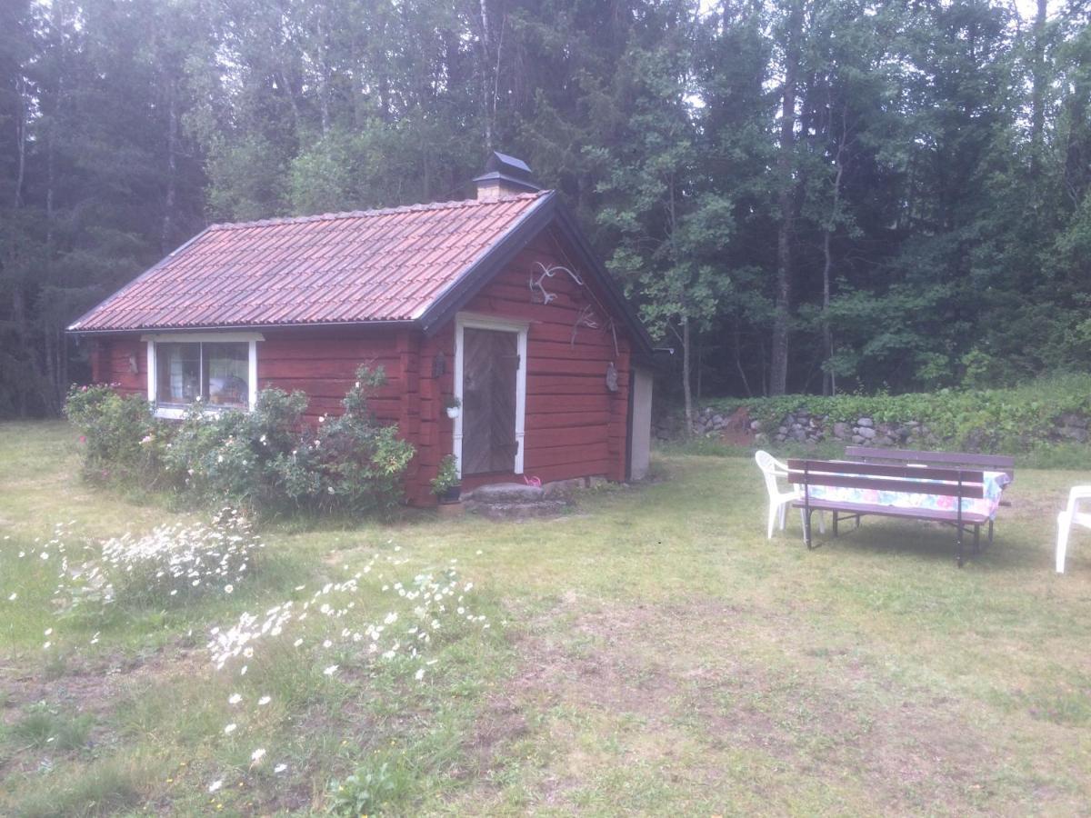 Egen Stuga Med Delat Badrum Norrtalje Exterior photo