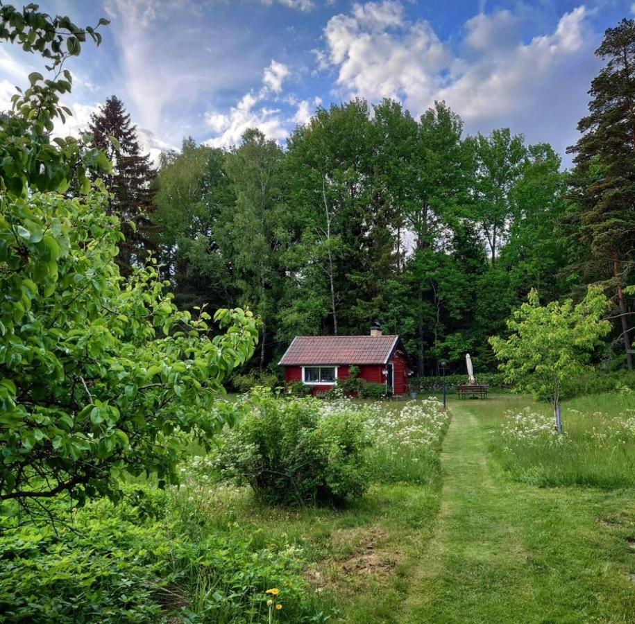 Egen Stuga Med Delat Badrum Norrtalje Exterior photo